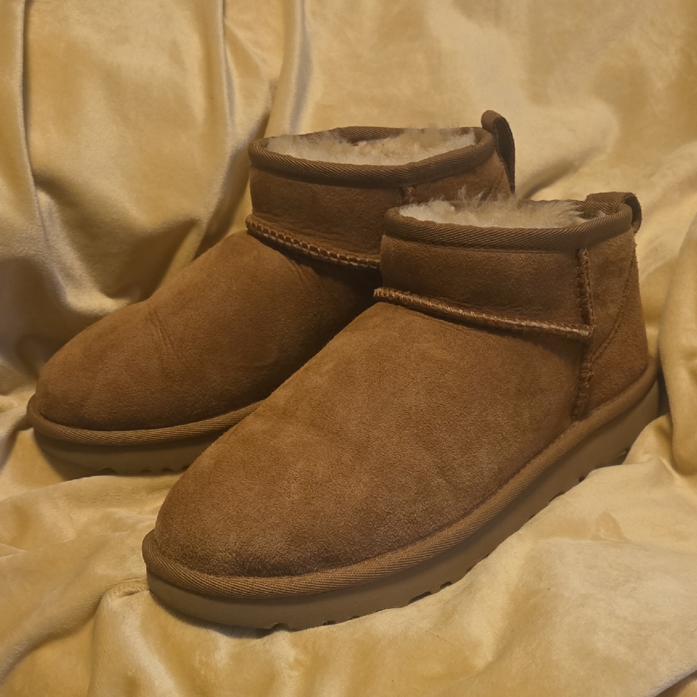 UGG Ultra Classic Mini Boot